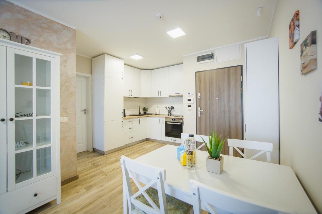 Cappuccino Colors At West Residence Oradea Exterior foto